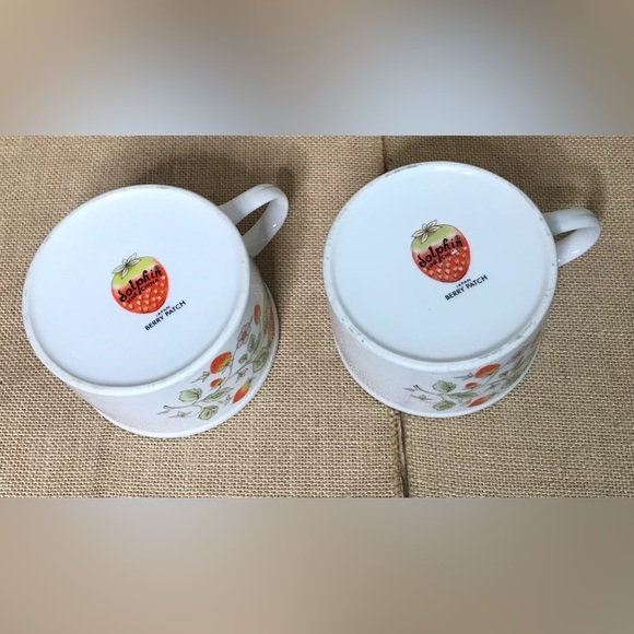 Vintage Berry Patch Strawberry Fine China Soup Mug Set Cottage Core Rockabilly - Picture 7 of 7